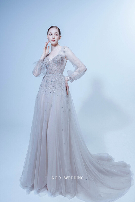 第九大道婚紗 台北 手工婚紗 COUTURE BRIDAL_淡銀灰色雙肩 A-Line 晚禮服，搭配透膚燈籠長袖與細亮片裝飾，短拖尾增添柔美仙氣