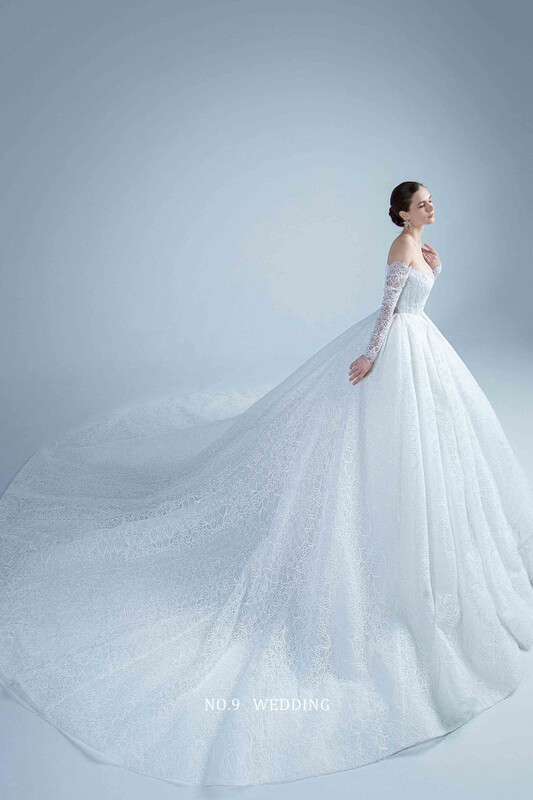 第九大道婚紗 HELENA SEOUL 台北韓國品牌婚紗｜簡約韓風長袖透紗白紗，奢華手工澎裙高領滿版細亮婚紗照