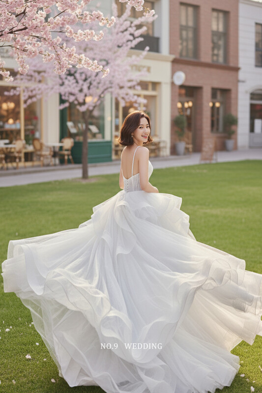 第九大道婚紗 ST. PAUL_S 台北新娘禮服｜歐美高訂系列浪漫蓬裙主紗，時尚街景輕婚紗單租頂級精品系列